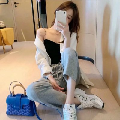 在相亲节目上闪婚五十岁霸总